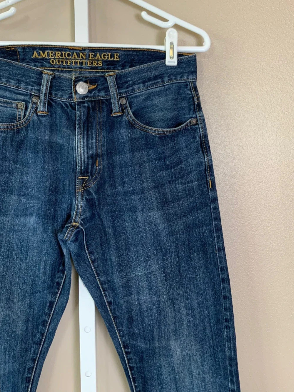 American Eagle Distressed Wash Slim Jeans